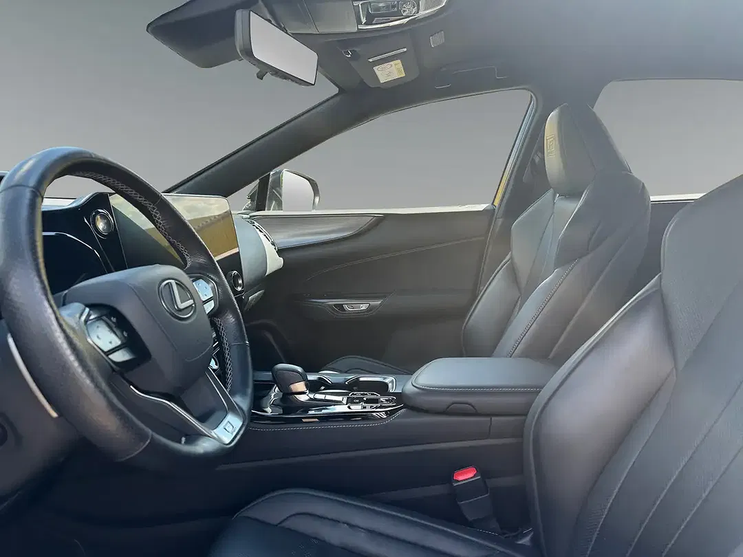 Lexus NX 450h+ - Thumbnail 5