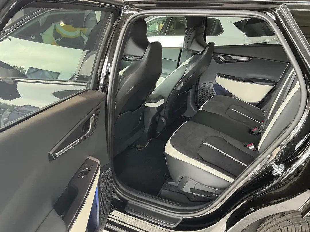 Kia EV6 - Thumbnail 9