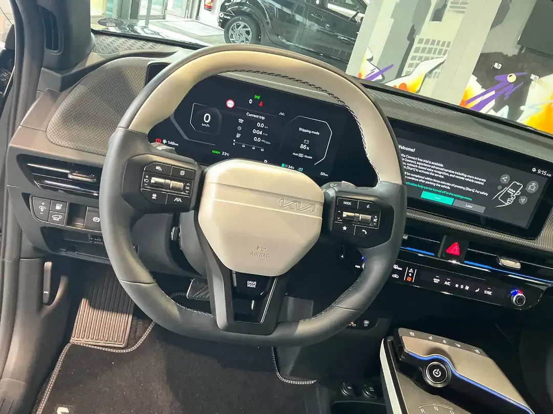 Kia EV6 - Thumbnail 13