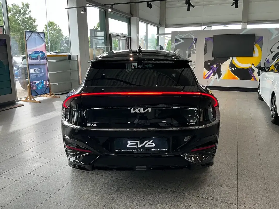 Kia EV6 - Thumbnail 6