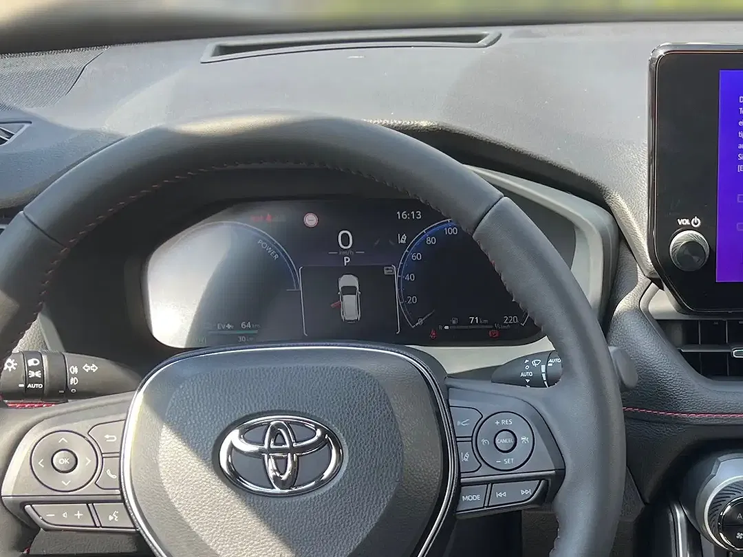 Toyota RAV 4 - Thumbnail 10