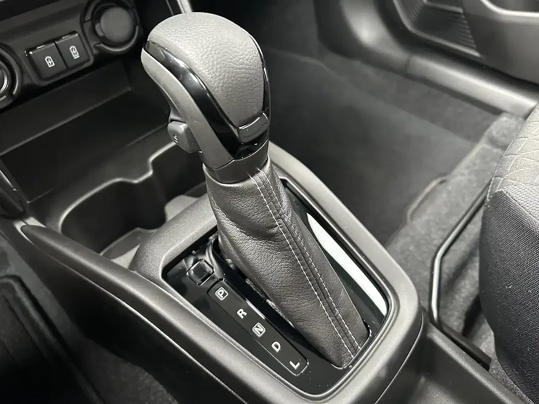 Suzuki Swift - Thumbnail 12