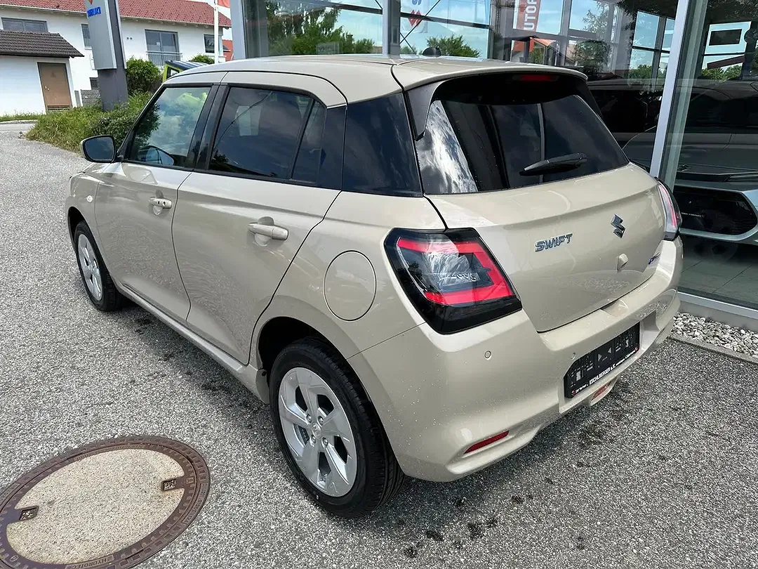Suzuki Swift - Thumbnail 3