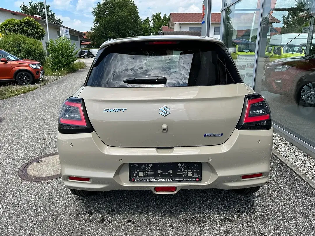 Suzuki Swift - Thumbnail 4