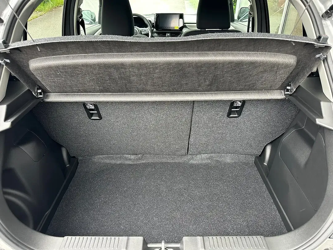 Suzuki Swift - Thumbnail 8