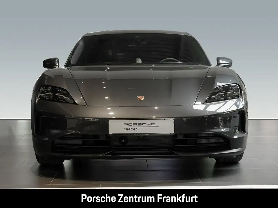 Porsche Taycan - Thumbnail 4