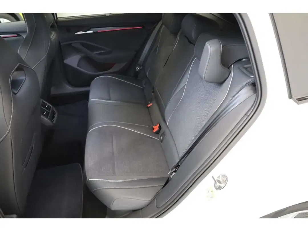 Skoda Superb - Thumbnail 14