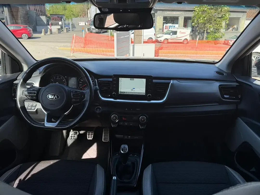Kia Stonic - Thumbnail 8