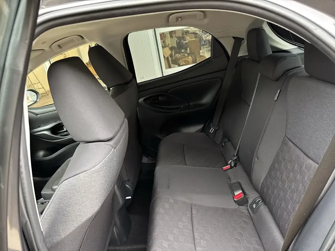 Toyota Yaris - Thumbnail 14