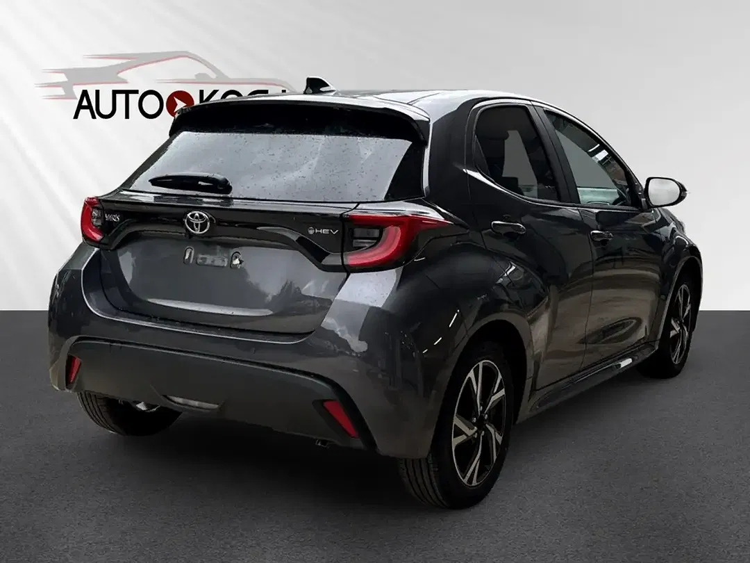 Toyota Yaris - Thumbnail 3