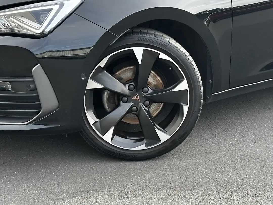 CUPRA Leon - Thumbnail 3
