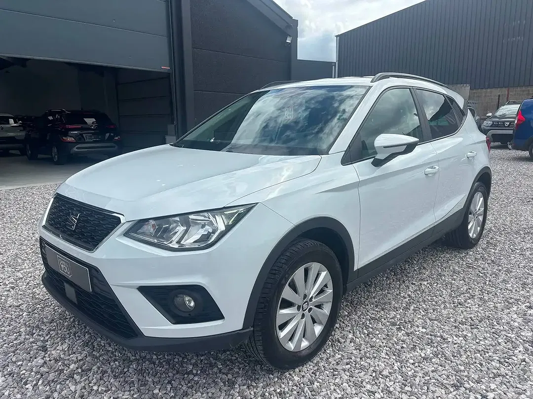 SEAT Arona - Thumbnail 2