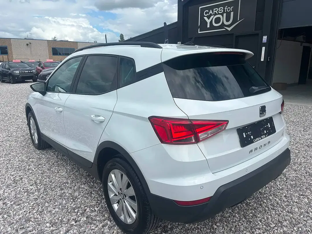 SEAT Arona - Thumbnail 3
