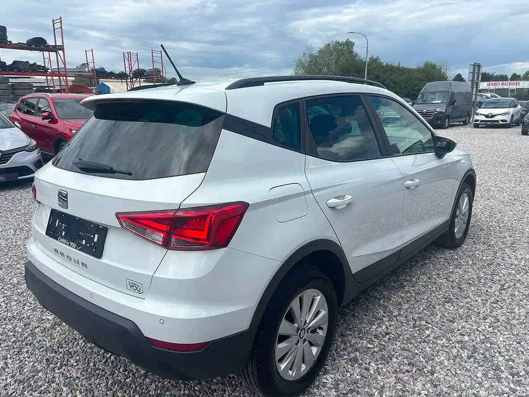 SEAT Arona - Thumbnail 4