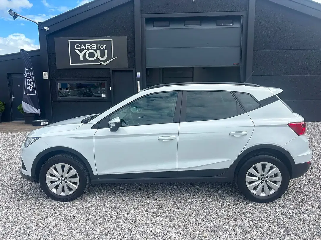 SEAT Arona - Thumbnail 5