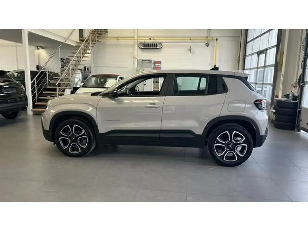 Jeep Avenger - Thumbnail 2