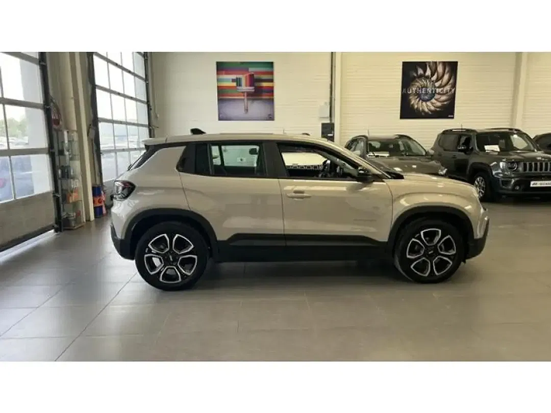 Jeep Avenger - Thumbnail 6