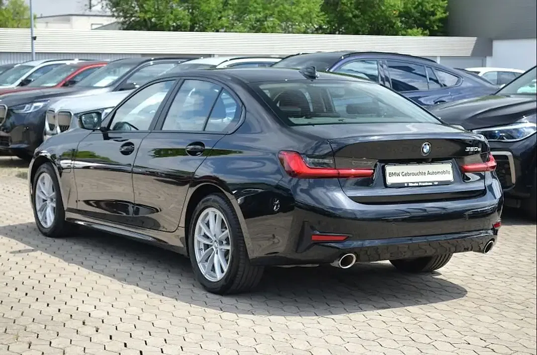 BMW 320 - Thumbnail 6