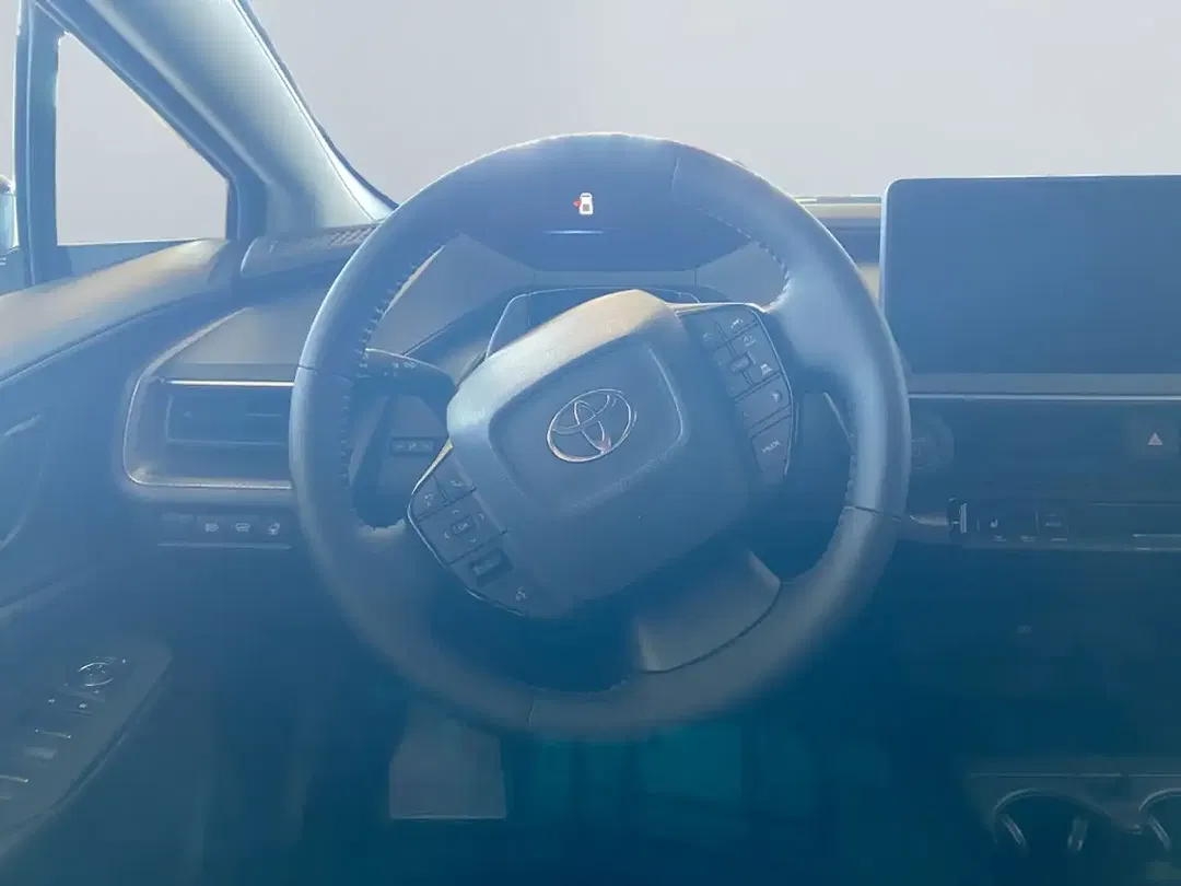 Toyota Prius - Thumbnail 10