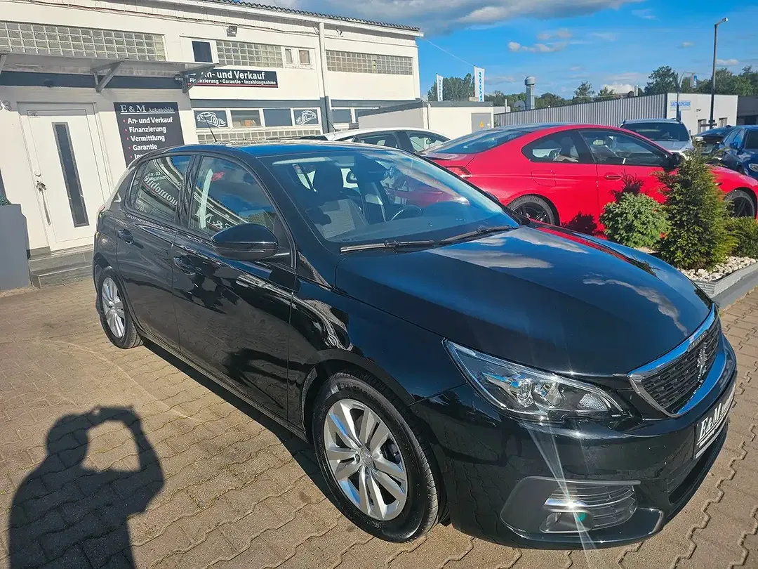 Peugeot 308 - Thumbnail 2