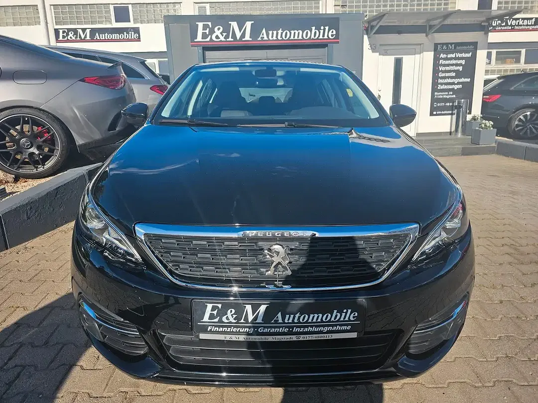 Peugeot 308 - Thumbnail 4
