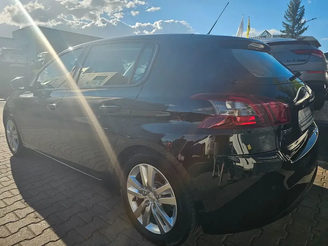 Peugeot 308 - Thumbnail 7
