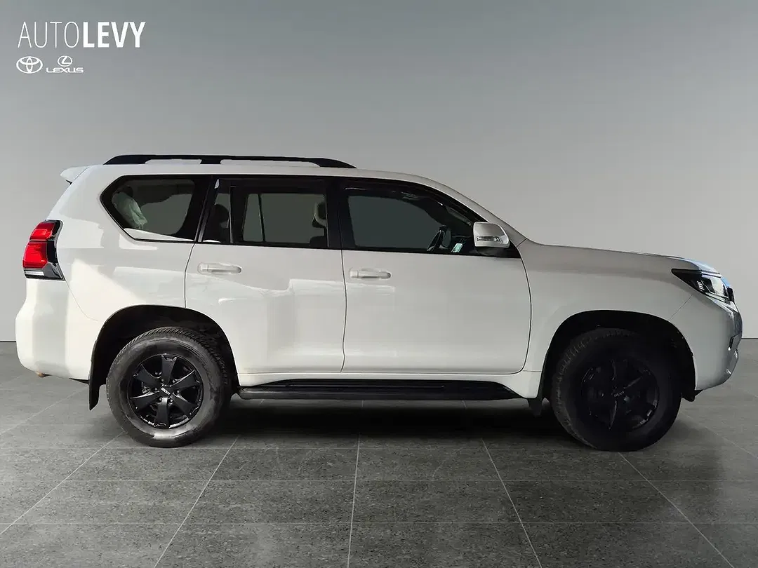 Toyota Land Cruiser - Thumbnail 2