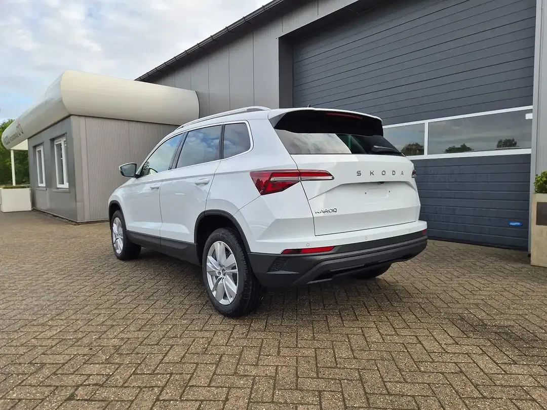 Skoda Karoq - Thumbnail 3