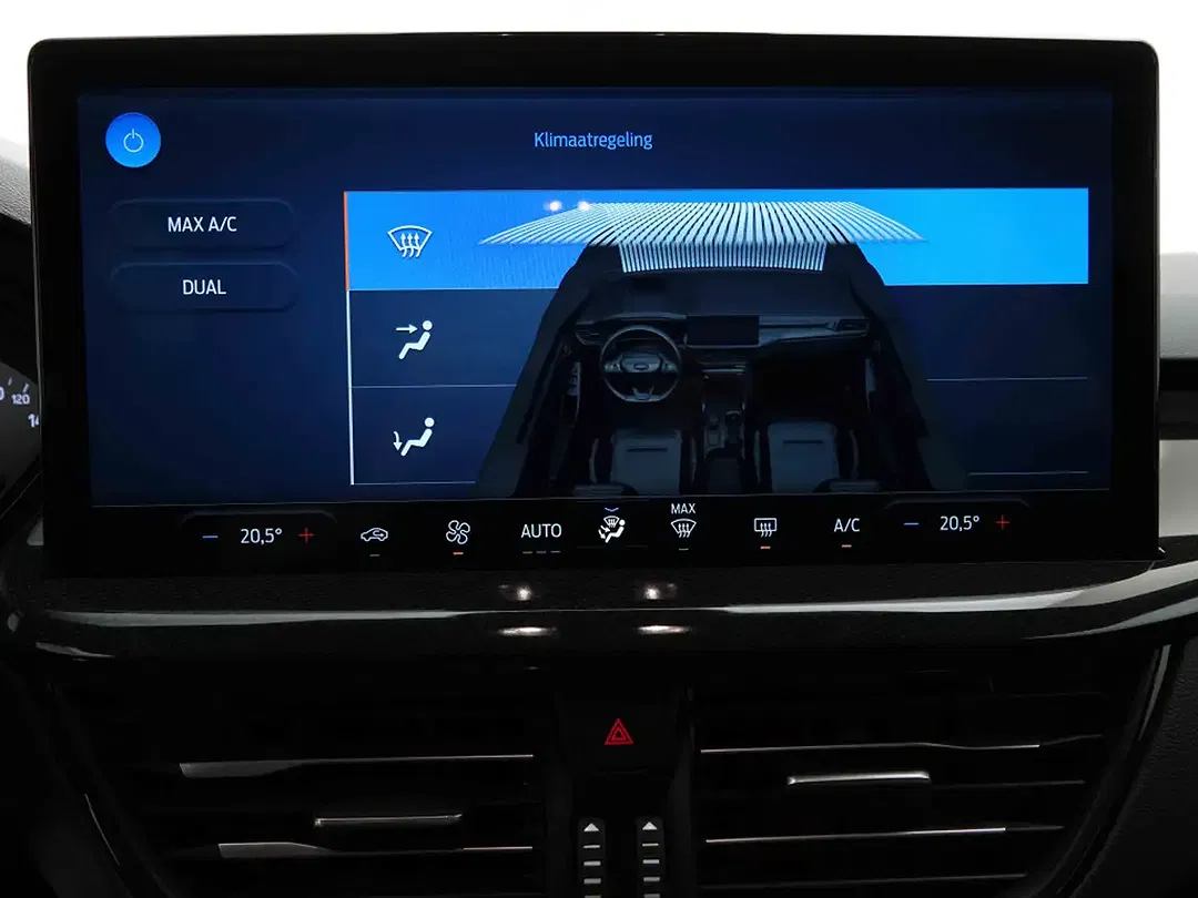 Ford Focus - Thumbnail 13