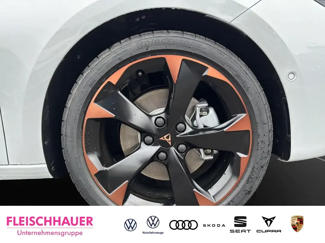 CUPRA Leon - Thumbnail 5