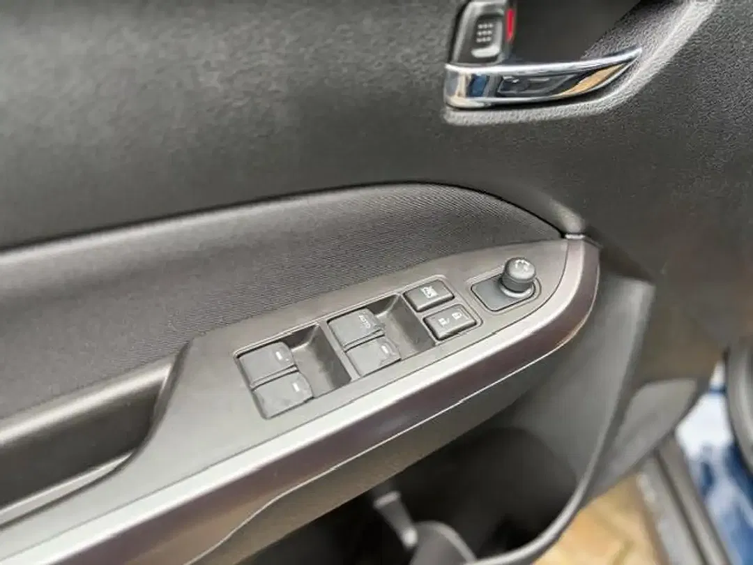 Suzuki Vitara - Thumbnail 14