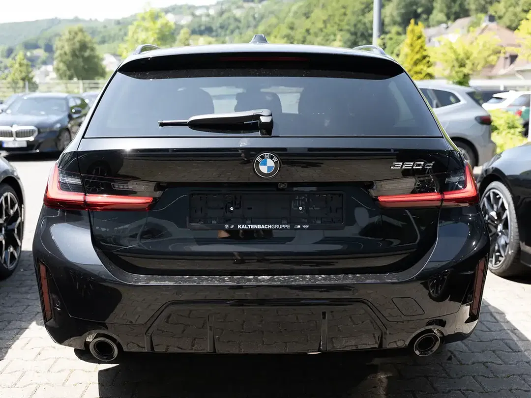 BMW 320 - Thumbnail 5