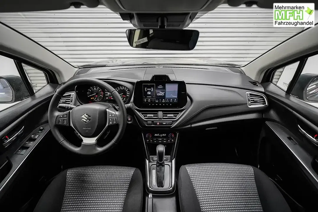 Suzuki S-Cross - Thumbnail 6
