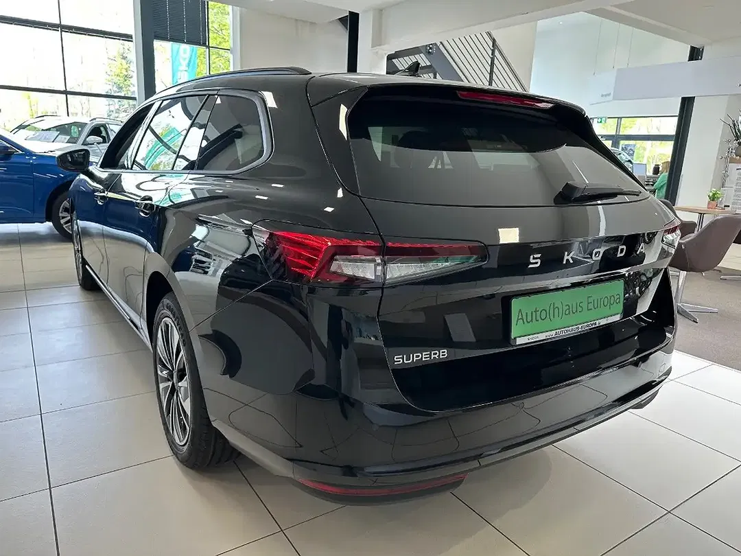 Skoda Superb - Thumbnail 4