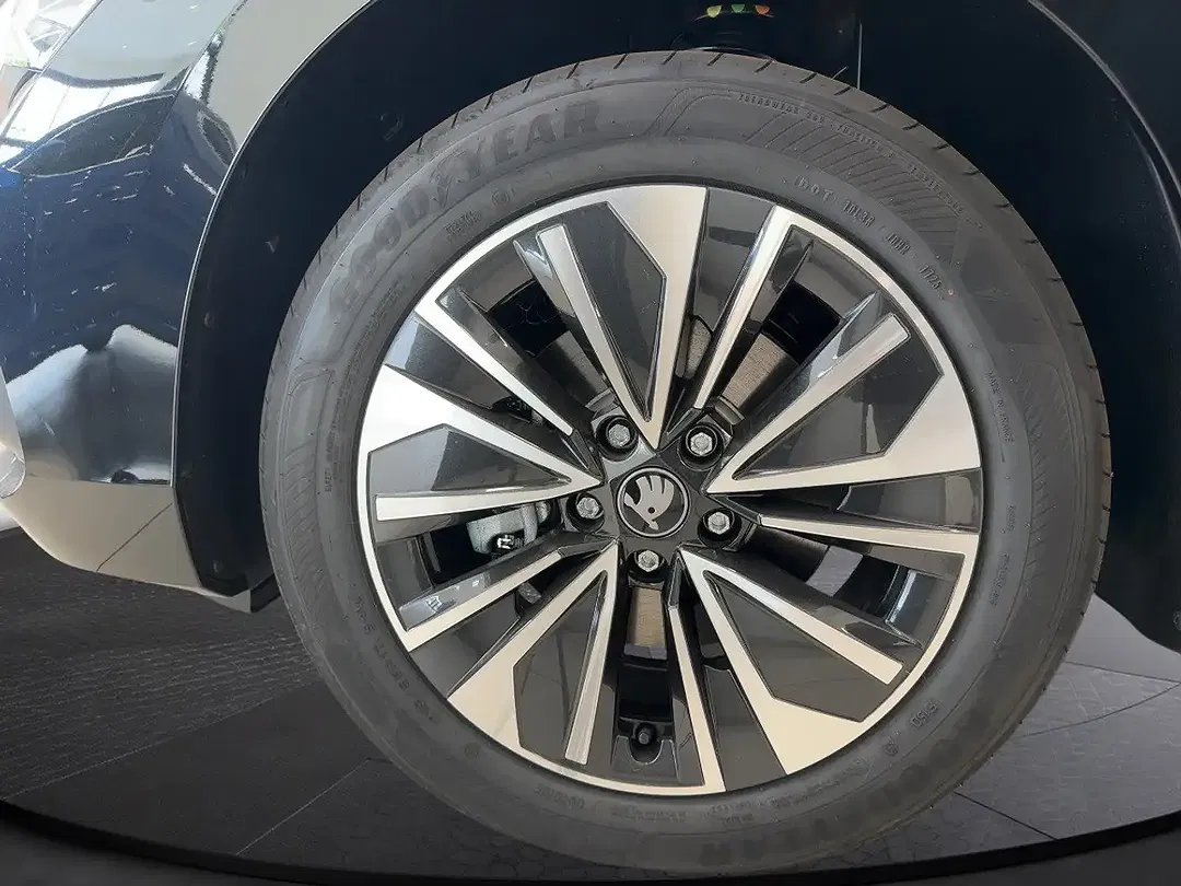 Skoda Superb - Thumbnail 7