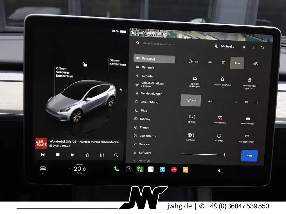 Tesla Model Y - Thumbnail 9