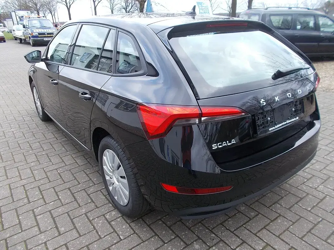 Skoda Scala - Thumbnail 3