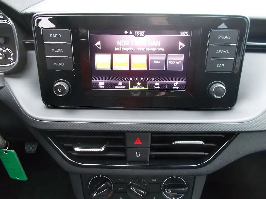 Skoda Scala - Thumbnail 9
