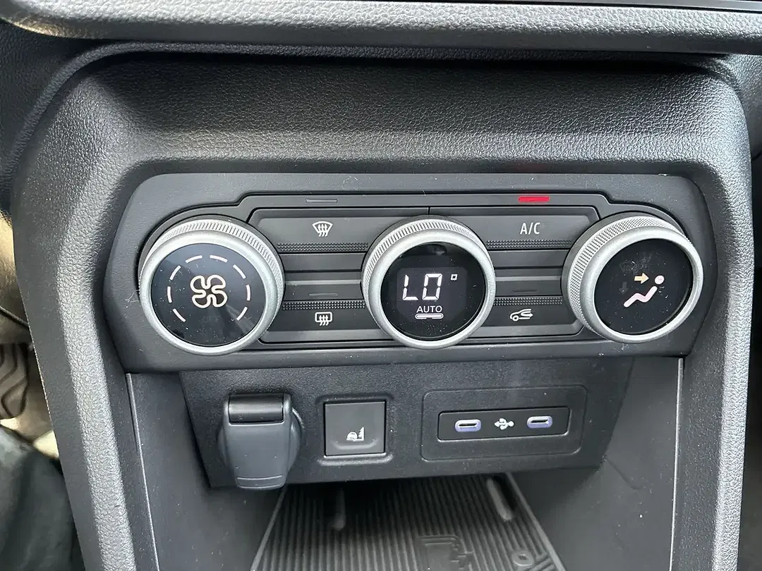 Dacia Sandero - Thumbnail 15