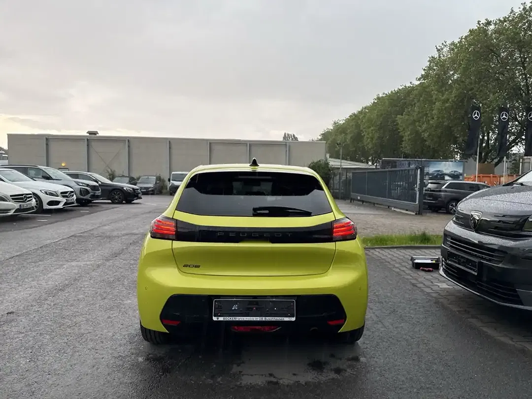 Peugeot 208 - Thumbnail 5