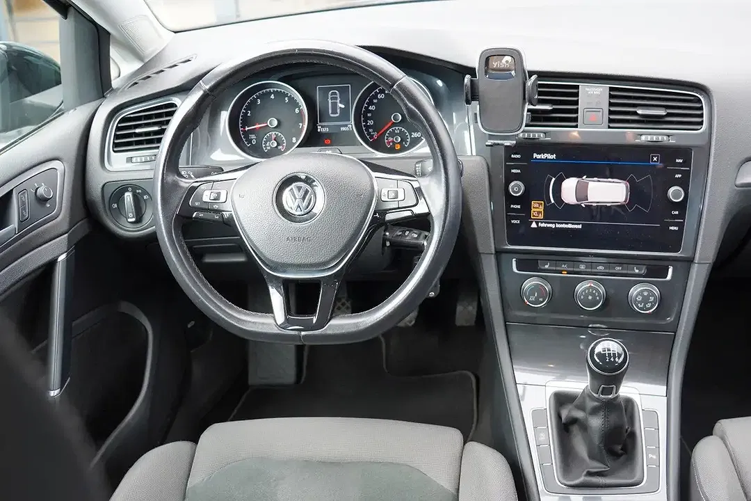 Volkswagen Golf - Thumbnail 11