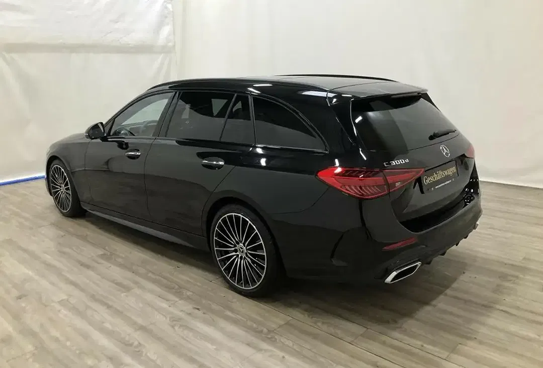 Mercedes-Benz C 300 - Thumbnail 4