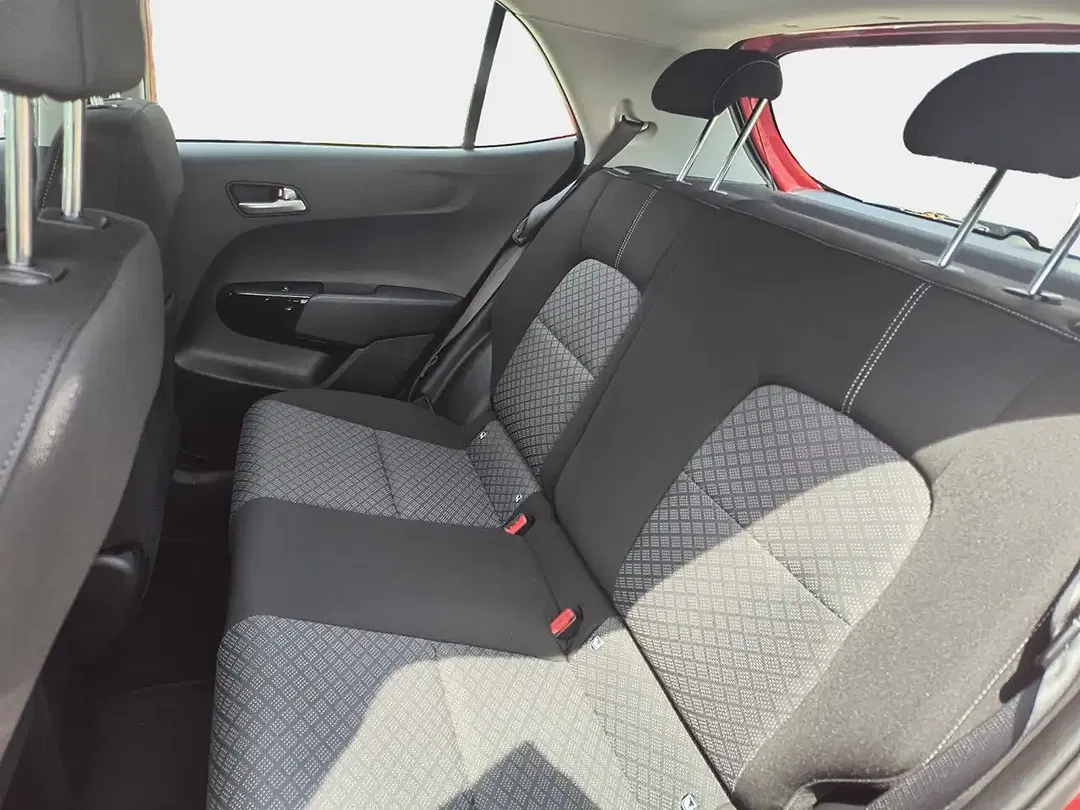 Kia Picanto - Thumbnail 10