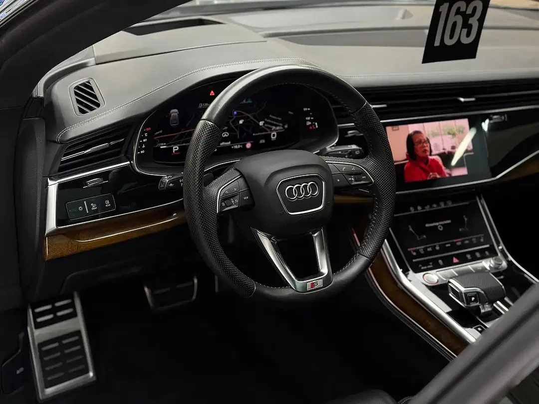 Audi SQ8 - Thumbnail 12