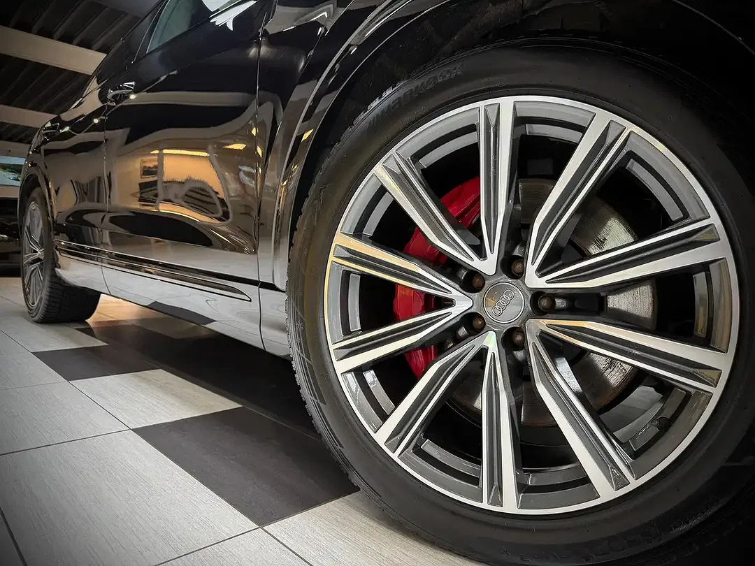 Audi SQ8 - Thumbnail 6