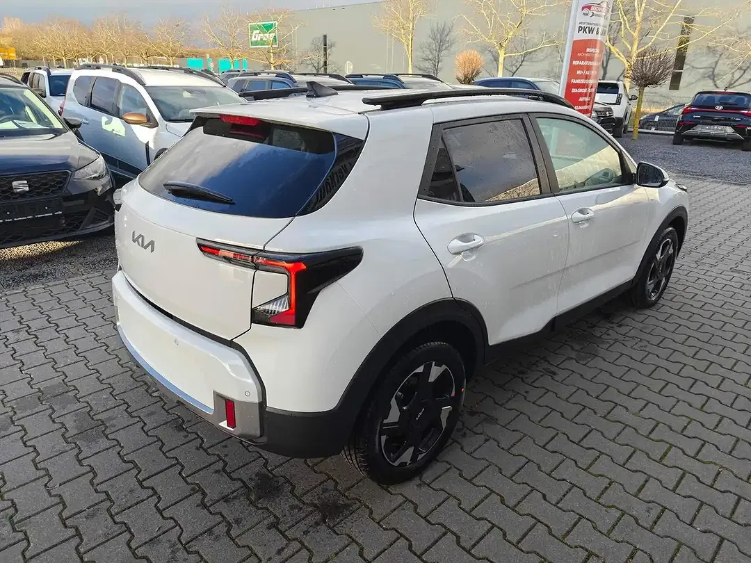 Kia Stonic - Thumbnail 4