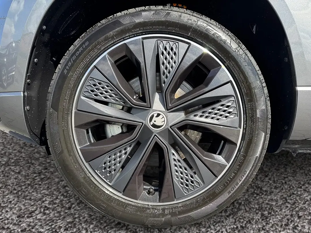 Skoda Karoq - Thumbnail 7