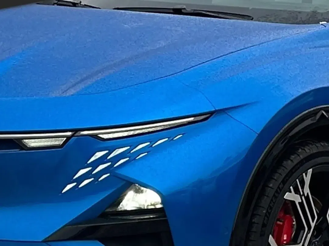 Alpine A390 - Thumbnail 5