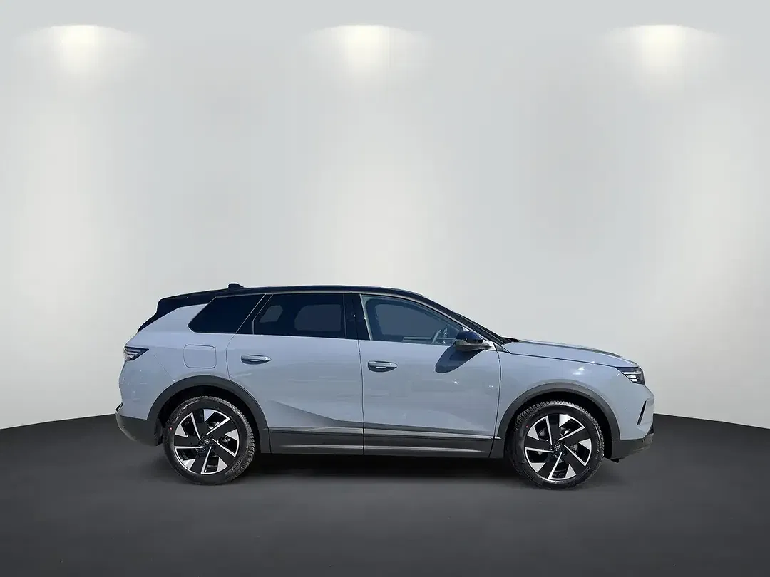 Opel Grandland - Thumbnail 3