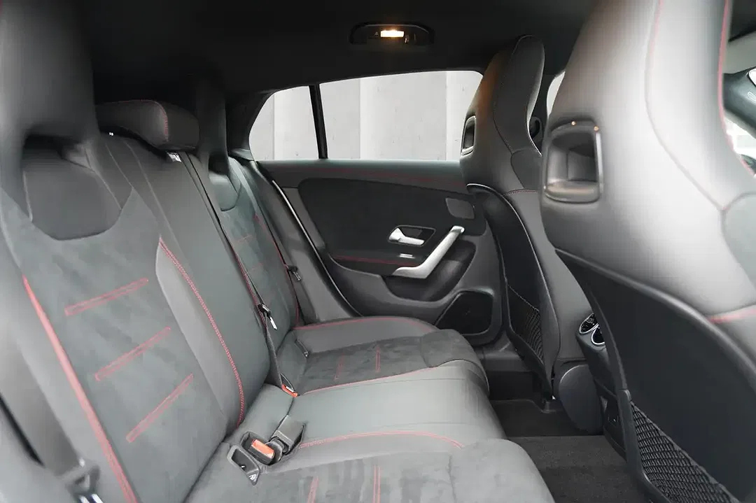 Mercedes-Benz CLA 200 - Thumbnail 9